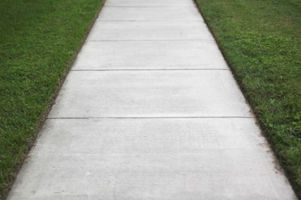 Cost of Concrete Walkway Replacement in Joliet